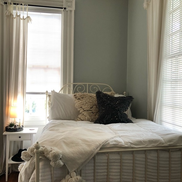 Pottery barn Moroccan Wedding Blanket Pillow Cover - Picture 2 of 2